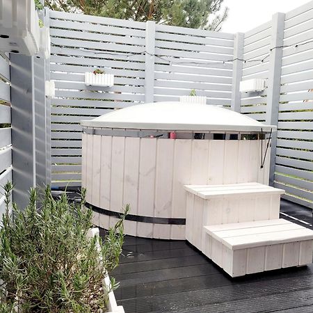 Caloroczny Domek W Nadolu Z Jacuzzi Na Tarasie Nadole  エクステリア 写真